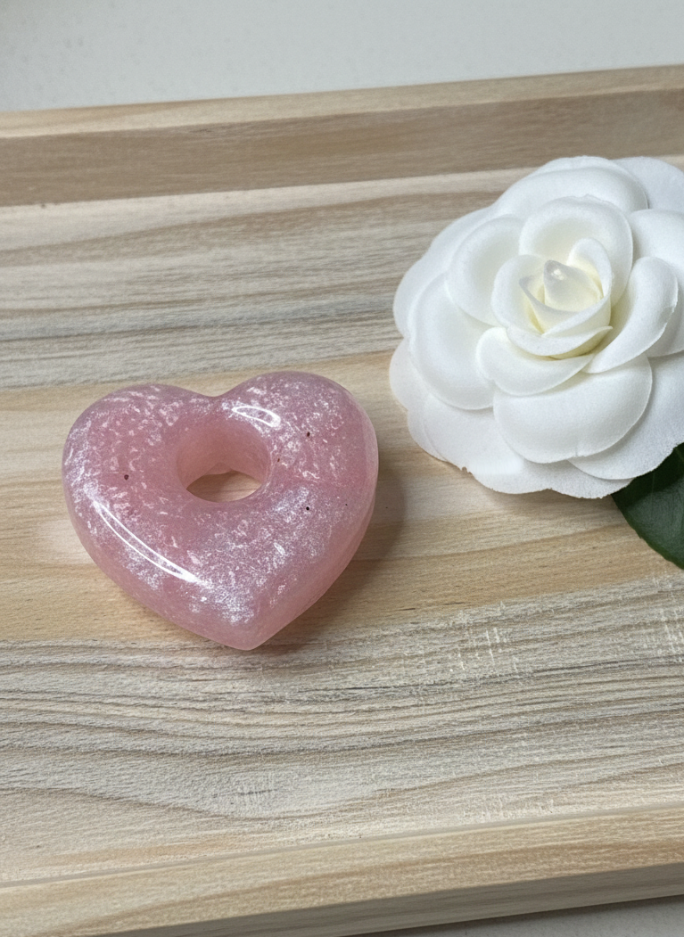 PAMPILLE : Boucles d'oreilles coeurs résine