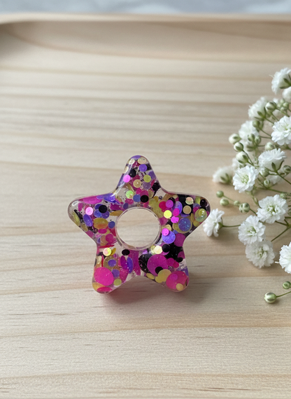 PAMPILLE : Boucles d'oreilles étoiles en résine